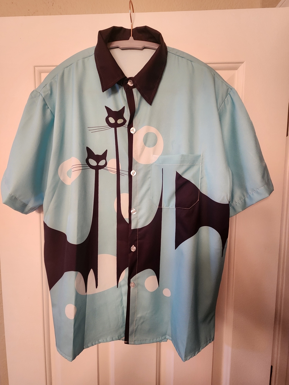 Men's Light Teal Short-Sleeve Button-Up Shirt with Cat Graphic Rockabilly Medium